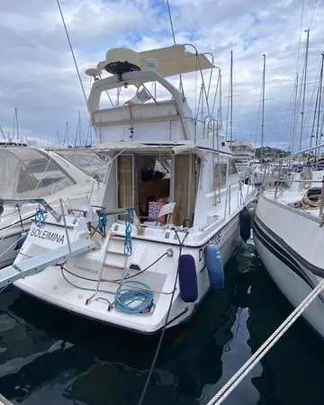 Place Au Soleil Bateau-hôtel